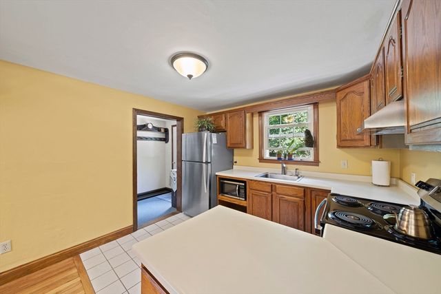 12 Walnut Rd, Norwell, MA 02061
