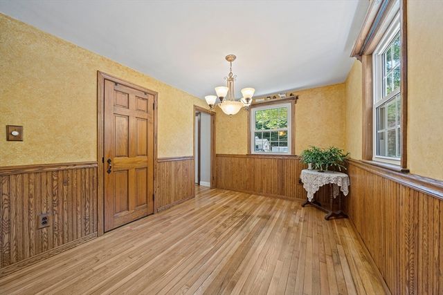 12 Walnut Rd, Norwell, MA 02061