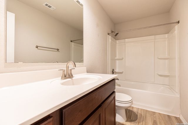 5810 MACHAELA TRCE, San Antonio, TX 78242