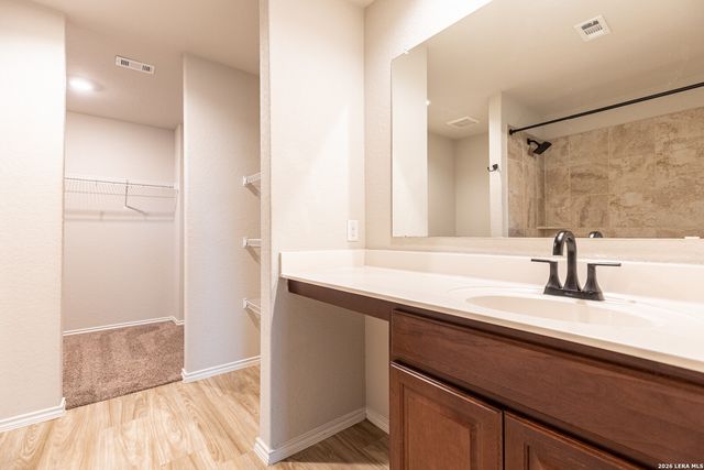 5810 MACHAELA TRCE, San Antonio, TX 78242