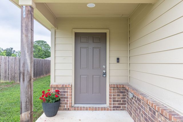 5810 MACHAELA TRCE, San Antonio, TX 78242