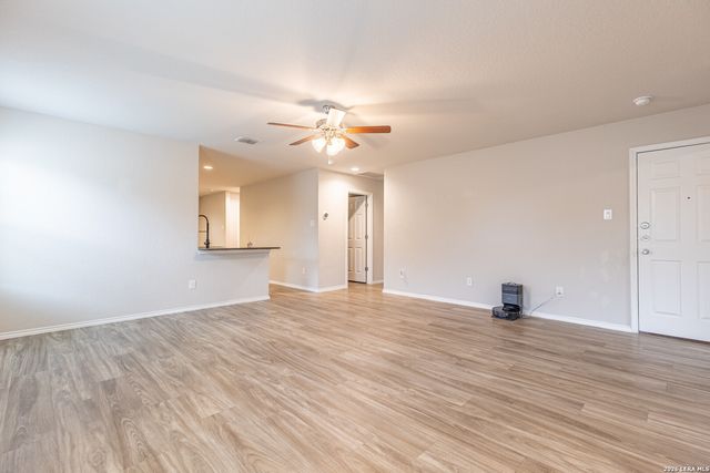 5810 MACHAELA TRCE, San Antonio, TX 78242