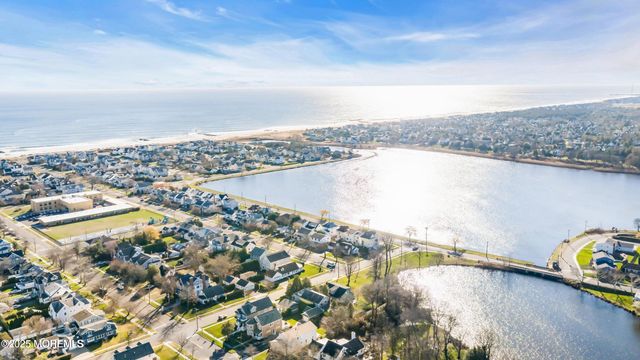 305 4th Avenue, Spring Lake, NJ 07762