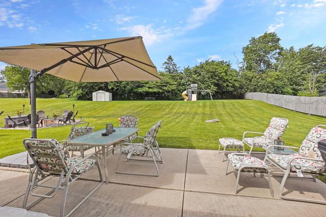 1100 E Keri LANE, Oak Creek, WI 53154