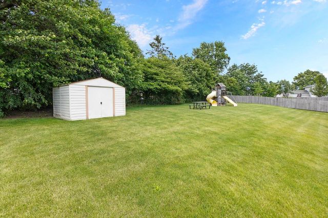 1100 E Keri LANE, Oak Creek, WI 53154