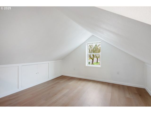 814 E 4TH St, Newberg, OR 97132