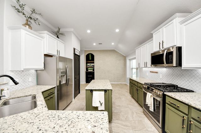 3825 Enchanted Timbers Lane, Spring, TX 77386