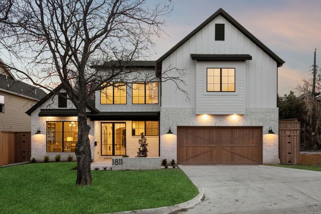 1811 Bermuda Street, Dallas, TX 75214