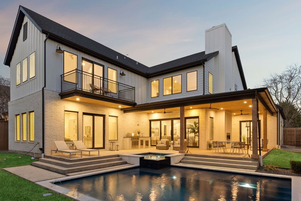 1811 Bermuda Street, Dallas, TX 75214
