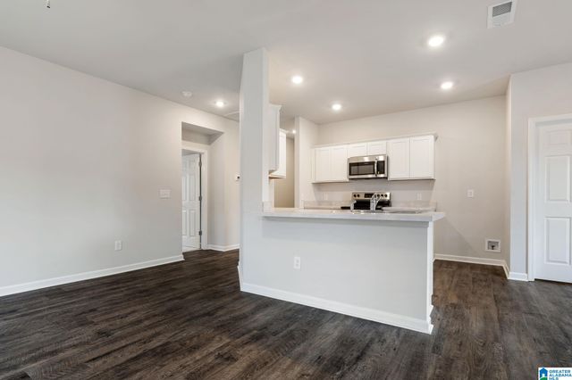 323 AMBER AVENUE, Calera, AL 35040