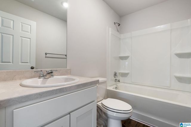 323 AMBER AVENUE, Calera, AL 35040