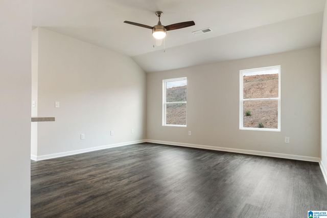 323 AMBER AVENUE, Calera, AL 35040