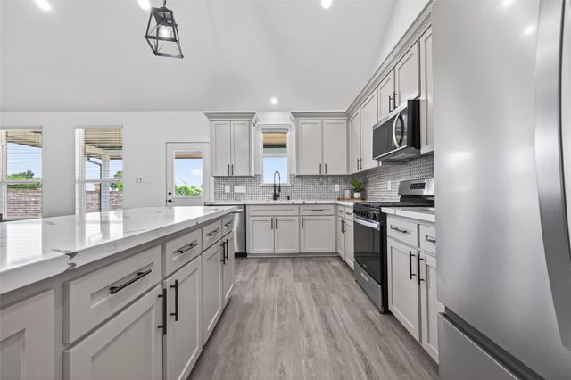 31807 Charter Lane, Waller, TX 77484