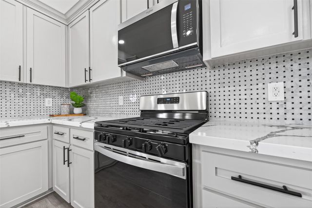 31807 Charter Lane, Waller, TX 77484