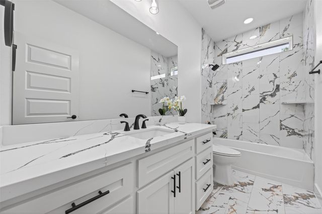 31807 Charter Lane, Waller, TX 77484