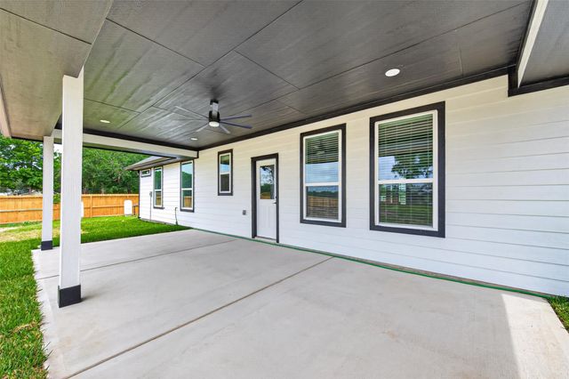 31807 Charter Lane, Waller, TX 77484