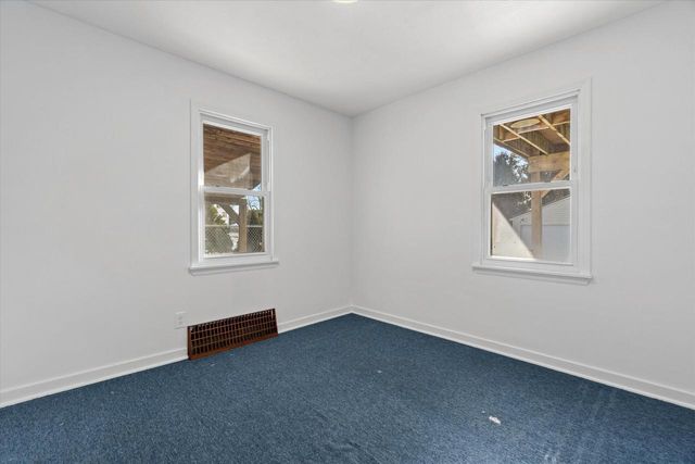 2319 E Eden PLACE, Saint Francis, WI 53235