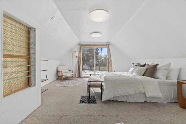 2319 E Eden PLACE, Saint Francis, WI 53235