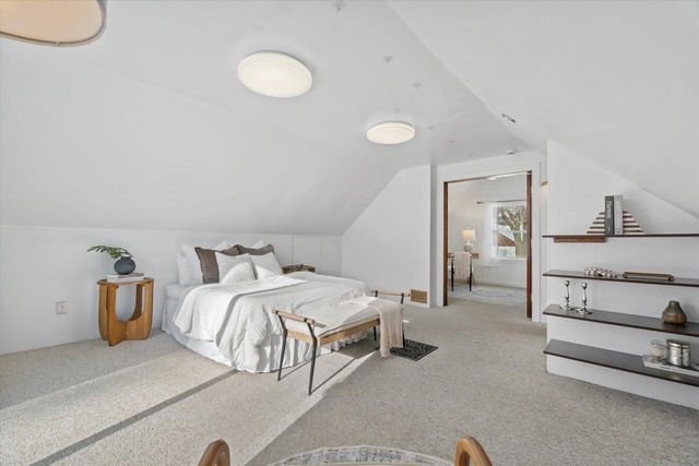 2319 E Eden PLACE, Saint Francis, WI 53235