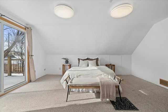 2319 E Eden PLACE, Saint Francis, WI 53235