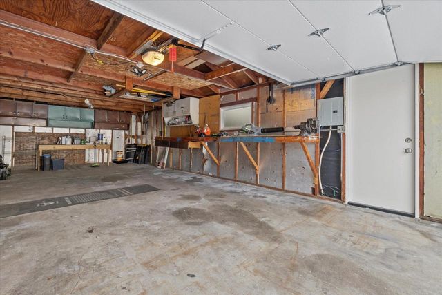 2319 E Eden PLACE, Saint Francis, WI 53235