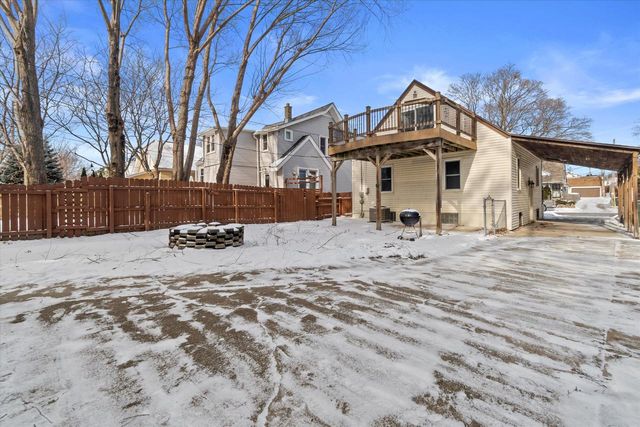 2319 E Eden PLACE, Saint Francis, WI 53235