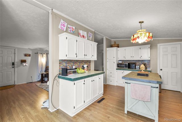 2330 CHARTER OAK Court, Berlin Charter Township, MI 48166