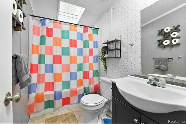 2330 CHARTER OAK Court, Berlin Charter Township, MI 48166