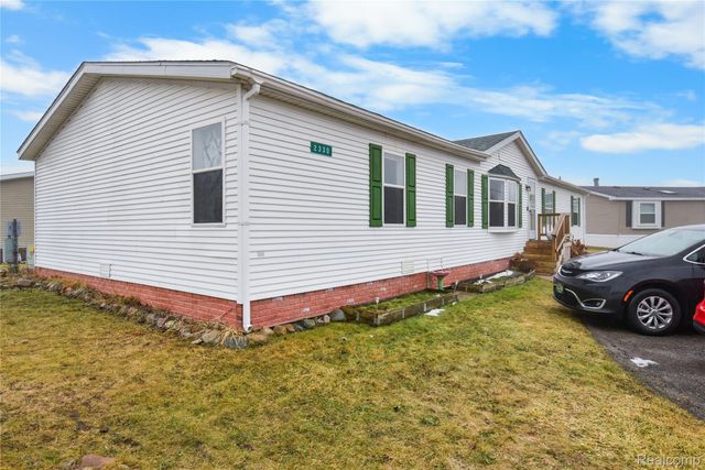 2330 CHARTER OAK Court, Berlin Charter Township, MI 48166