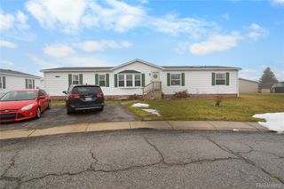2330 CHARTER OAK Court, Berlin Charter Township, MI 48166