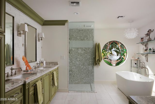 3042 N MANOR Drive E, Phoenix, AZ 85014