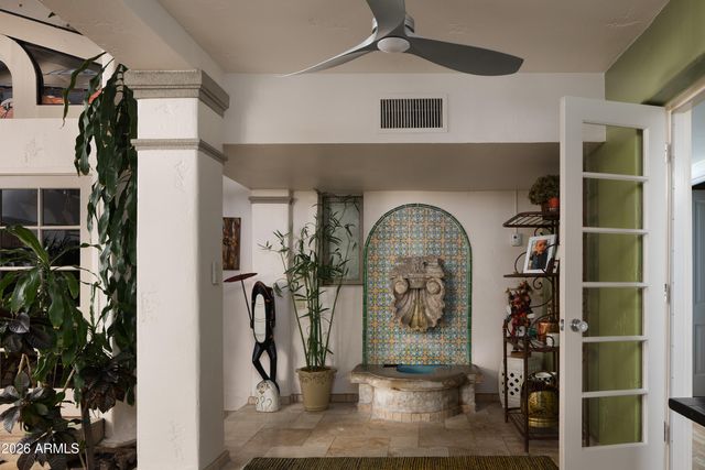 3042 N MANOR Drive E, Phoenix, AZ 85014