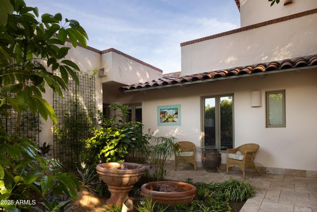 3042 N MANOR Drive E, Phoenix, AZ 85014