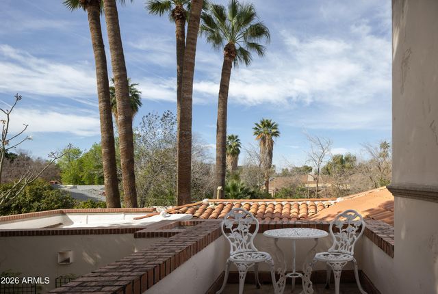 3042 N MANOR Drive E, Phoenix, AZ 85014