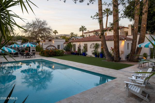 3042 N MANOR Drive E, Phoenix, AZ 85014