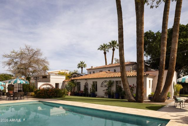 3042 N MANOR Drive E, Phoenix, AZ 85014