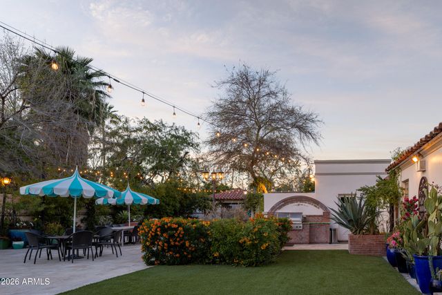 3042 N MANOR Drive E, Phoenix, AZ 85014