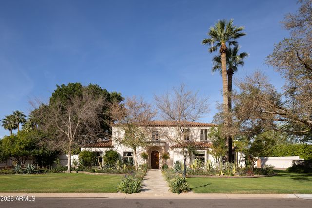 3042 N MANOR Drive E, Phoenix, AZ 85014