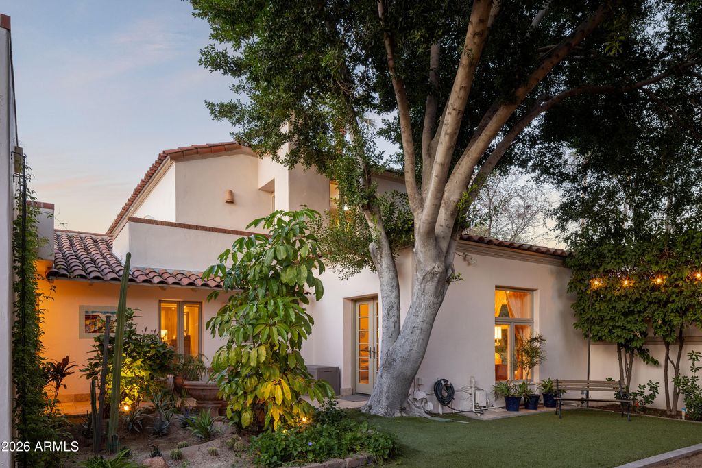 3042 N MANOR Drive E, Phoenix, AZ 85014 — photo 4
