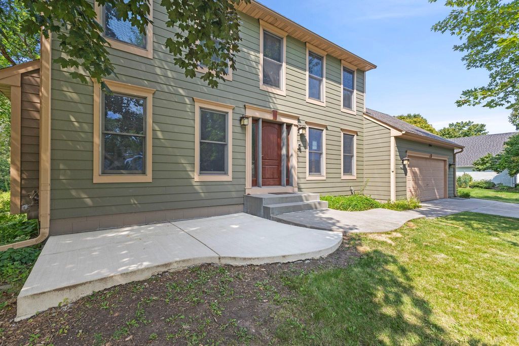 4659 Allendale Drive, White Bear Twp, MN 55127