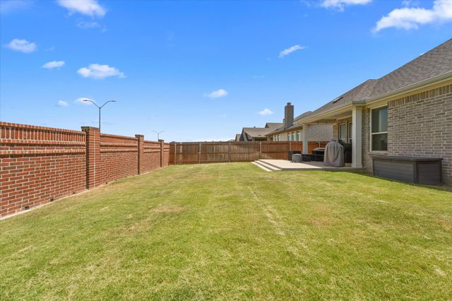 1936 Gill Star Drive, Haslet, TX 76052