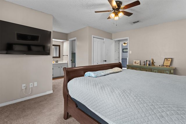 5215 Foxglove Drive, Bossier City, LA 71112