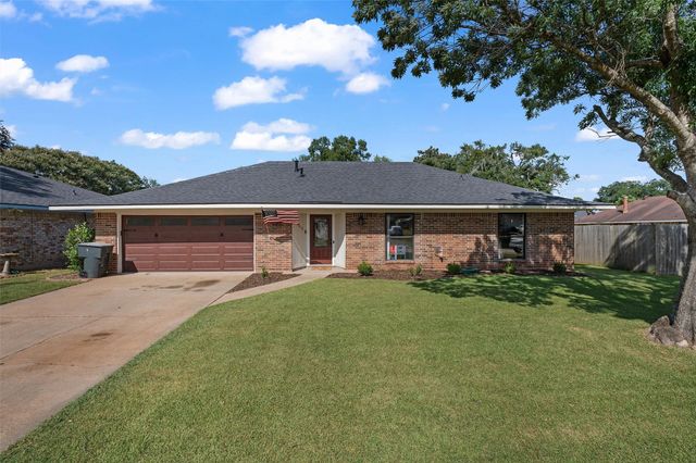 5215 Foxglove Drive, Bossier City, LA 71112