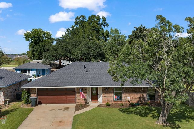 5215 Foxglove Drive, Bossier City, LA 71112