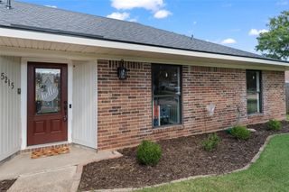 5215 Foxglove Drive, Bossier City, LA 71112