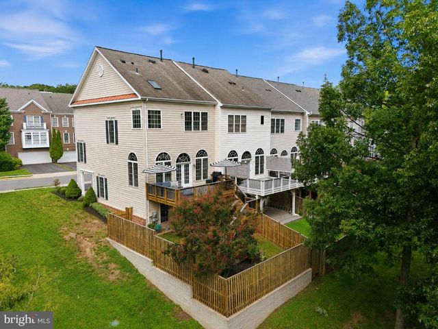 18430 MONTVIEW SQ, Leesburg, VA 20176
