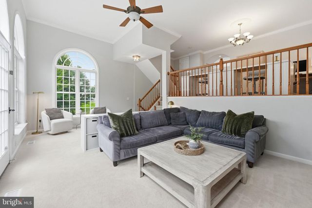 18430 MONTVIEW SQ, Leesburg, VA 20176