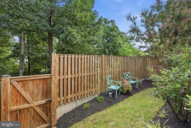18430 MONTVIEW SQ, Leesburg, VA 20176