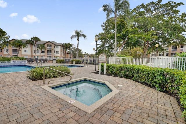 9833 Westview Dr 819, Coral Springs, FL 33076