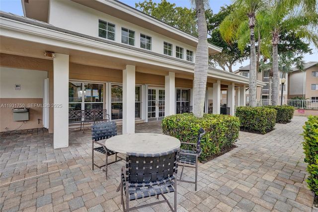 9833 Westview Dr 819, Coral Springs, FL 33076